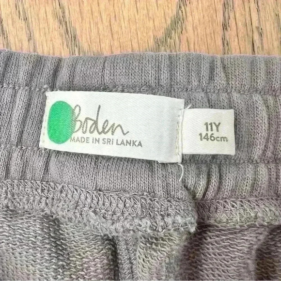Boden Kids Garment Dyed Gray Sweat Shorts Size 11 Years (146 cm) - Picture 7 of 9